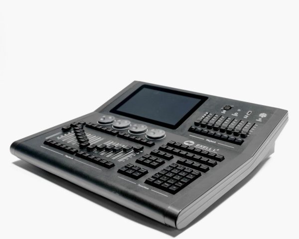 Цифровая консоль управления Exell Lighting EXLCONSOL4 — изображение 9