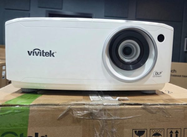 Проектор Vivitek DU4871Z — изображение 4