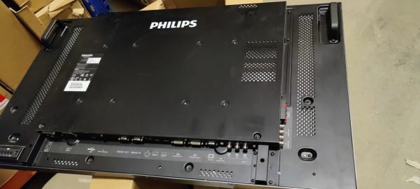 LED панель Philips 42" BDL4271VL/00 — изображение 3