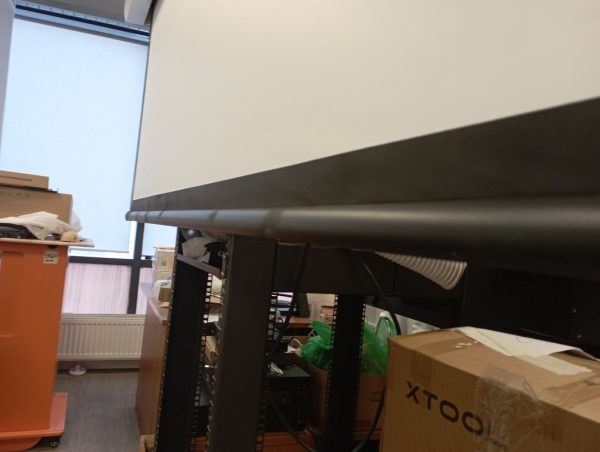 Экран настенный с электроприводом Digis DSTP-16903 — изображение 4